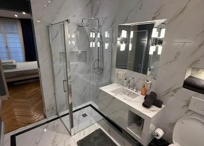Apartment Standing - Champs Elysee