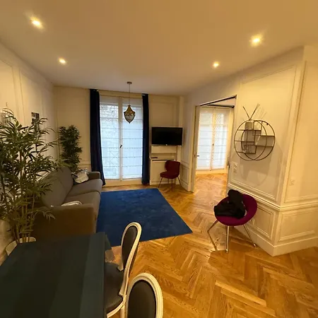 Apartment Champs Elysees - Prestigious 1br - Sleeps 5