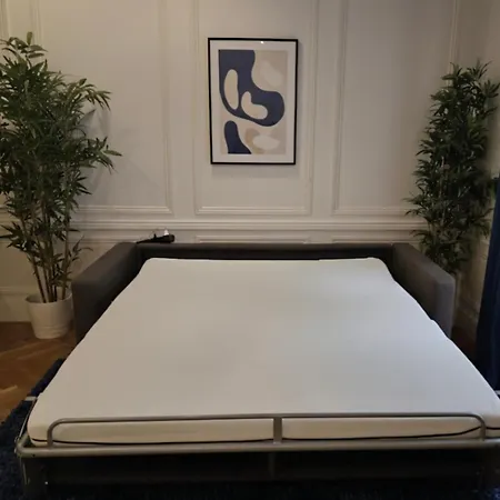 Standing - Champs Elysee *